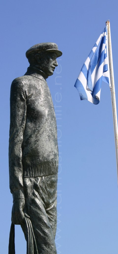 fisherman statue flat